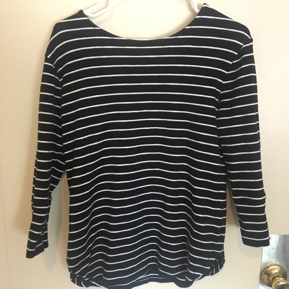 Black and white striped fitted shirt